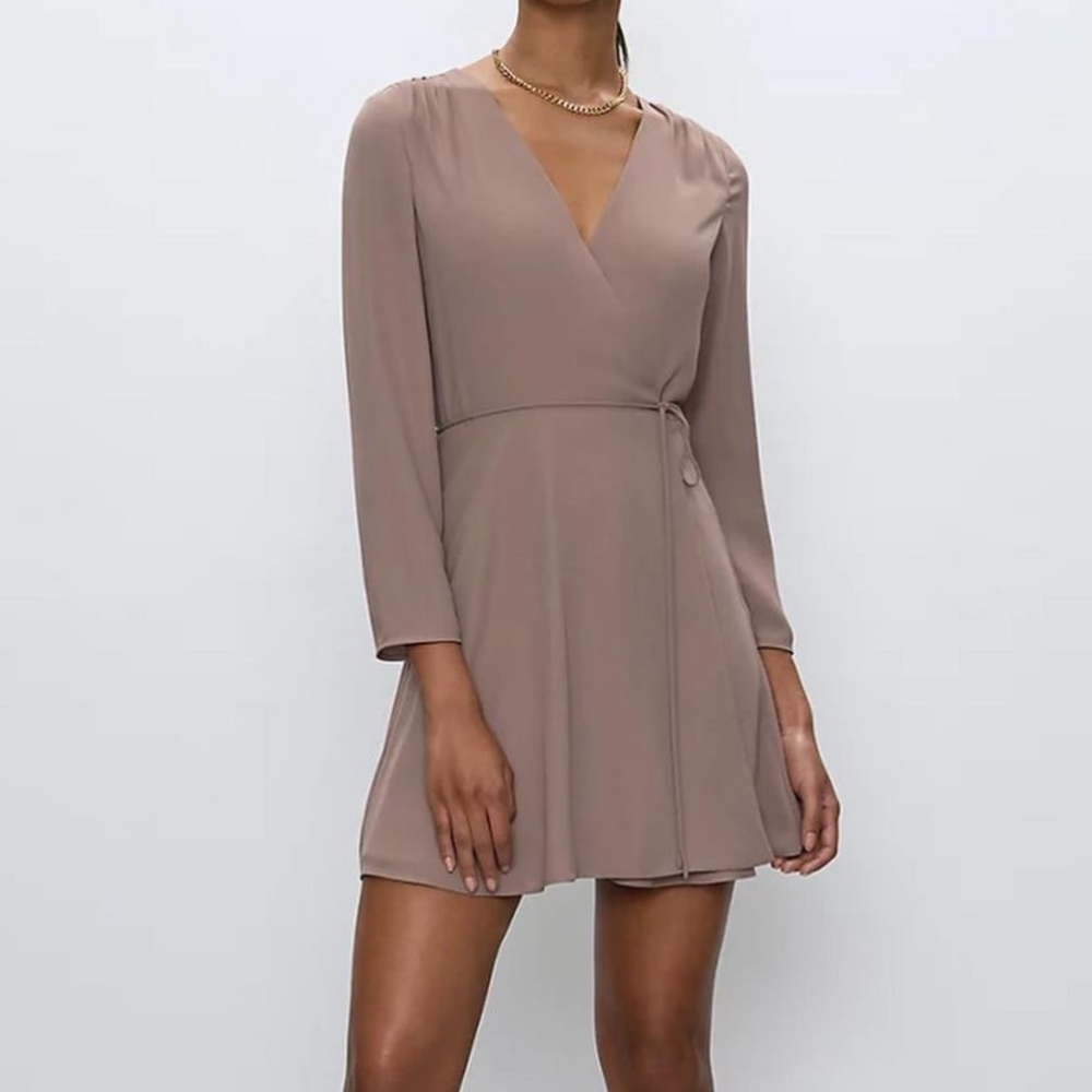 NWT Aritzia Babaton Optima Dress in Shadow Mauve